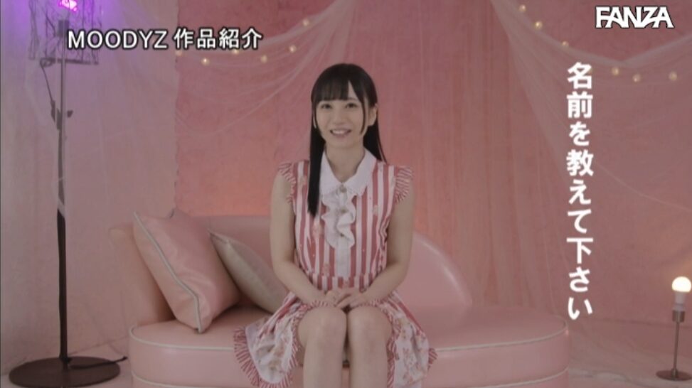 【私服オナニー】ガーリーなアイスクリーム柄のワンピース着用でインタビュー中の七沢みあちゃんを電マで刺激