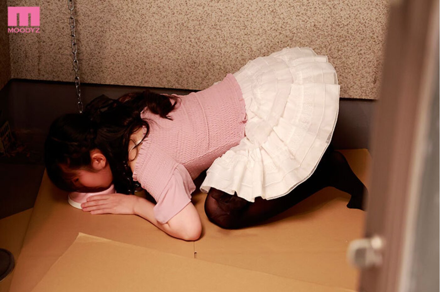 【私服イラマチオ】【私服ぶっかけ】ピンク色のくしゅくしゅカットソーをよだれと精子でどろどろに汚す