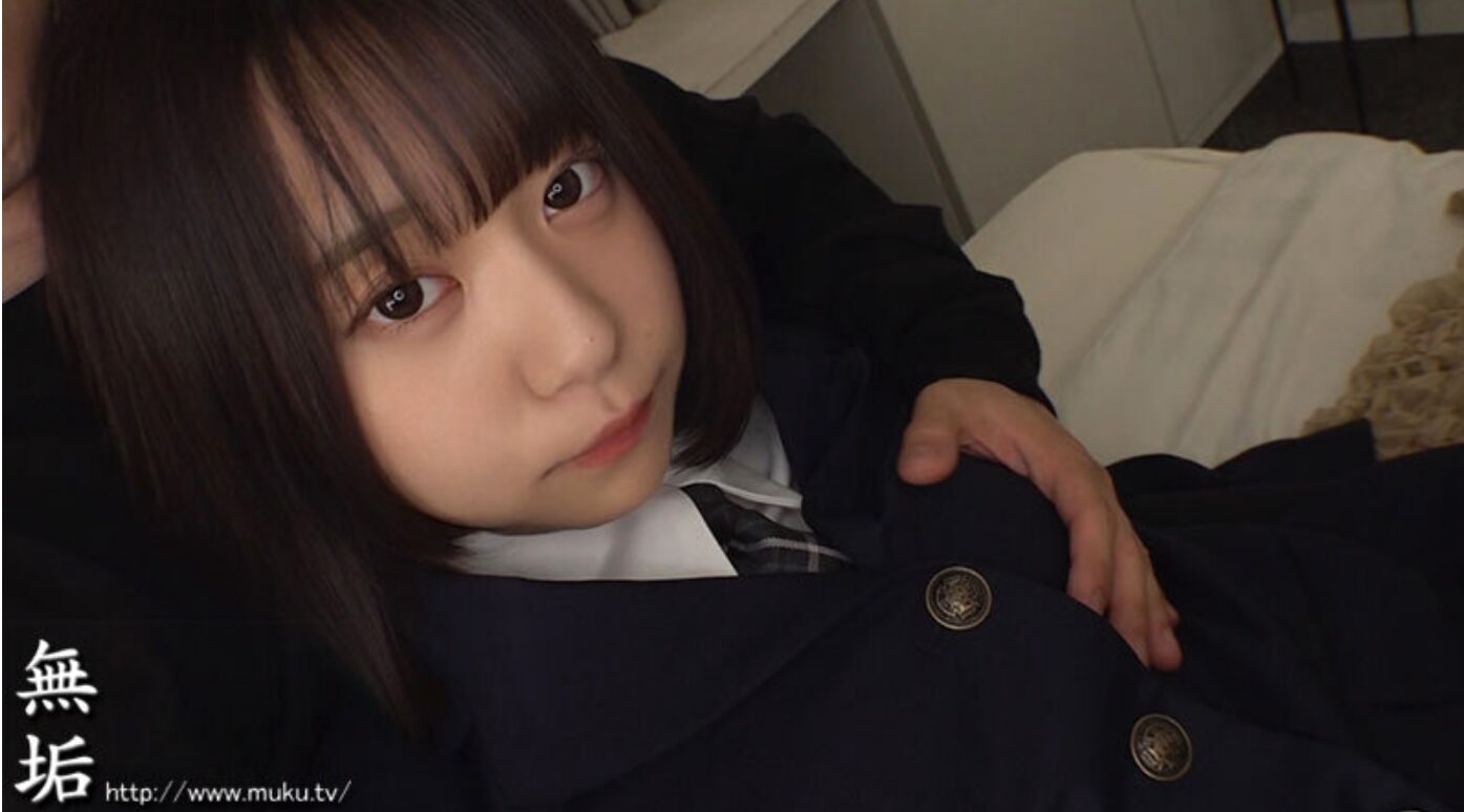 (おすすめ)【制服ぶっかけ】ブレザー制服を完全着用したまま着衣SEXしてチェックのスカートに精子をぶっかけ