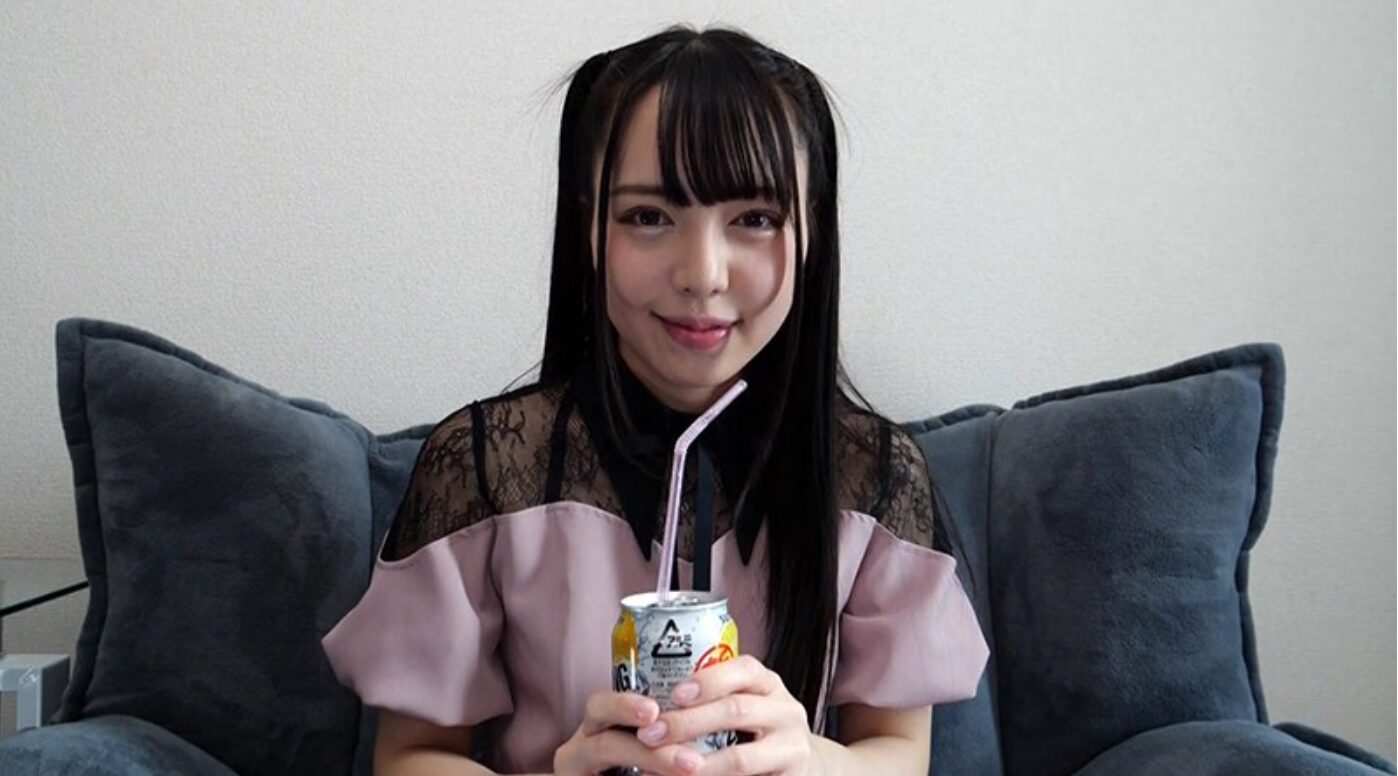 【私服イラマチオ】ピンクの地雷系ワンピースを着たままイラマチオされてよだれとゲロでお洋服をドロドロにしてしまう