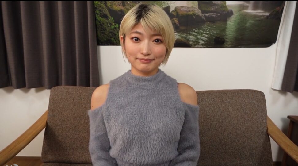 (おすすめ)【私服イラマチオ】肩出しのもこもこニットをよだれと胃液でどろどろに汚しながらおっぱいを揉む