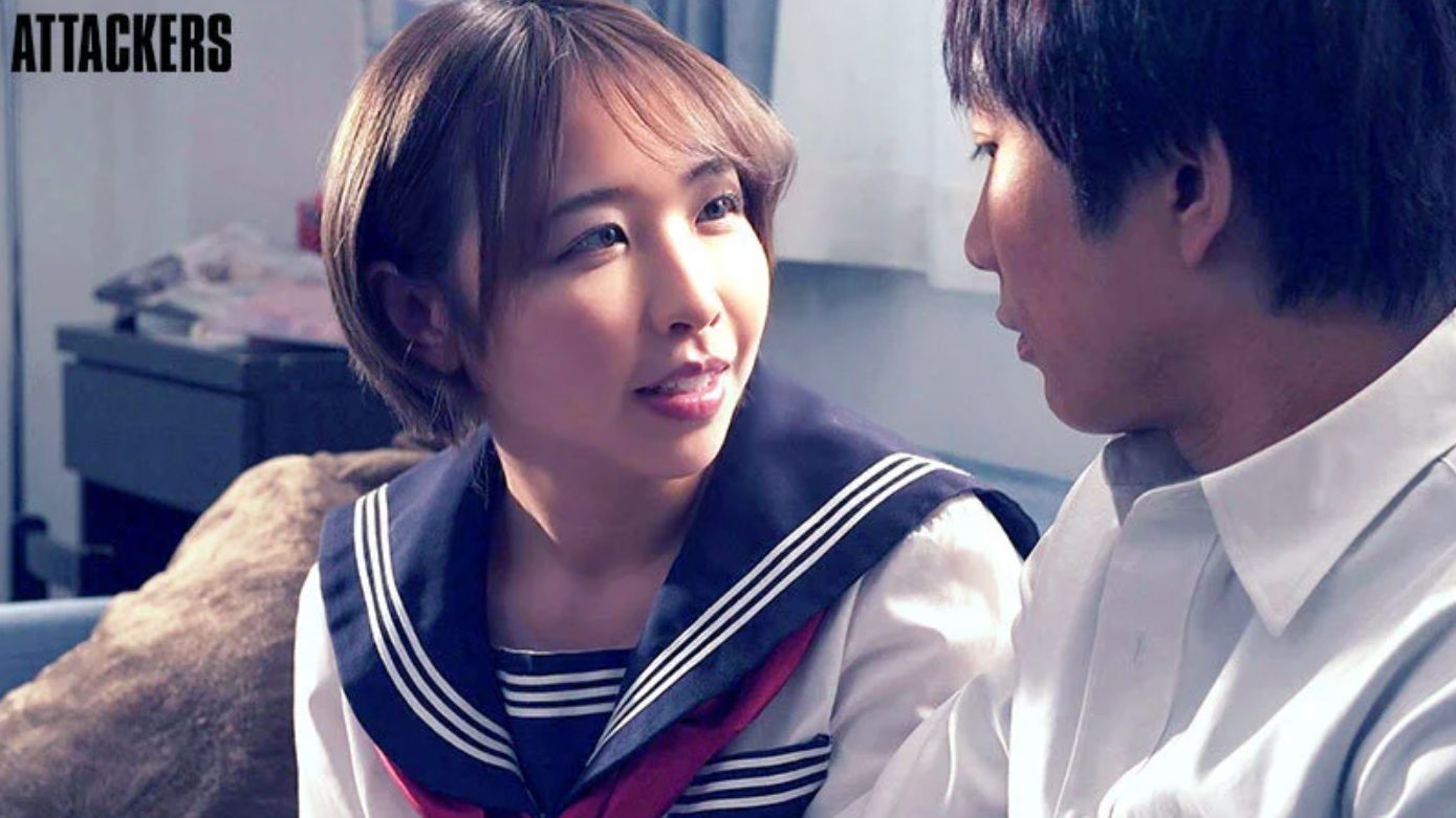 (おすすめ)【制服ぶっかけ】連続フェラで白い夏セーラー服に精子をぶっかけた後、さらに尿をぶっかけて精子を流し落とす